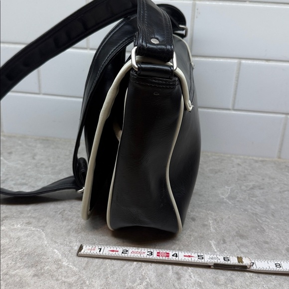 Roots Black and Cream Shoulder Bag - Picture 5 of 10